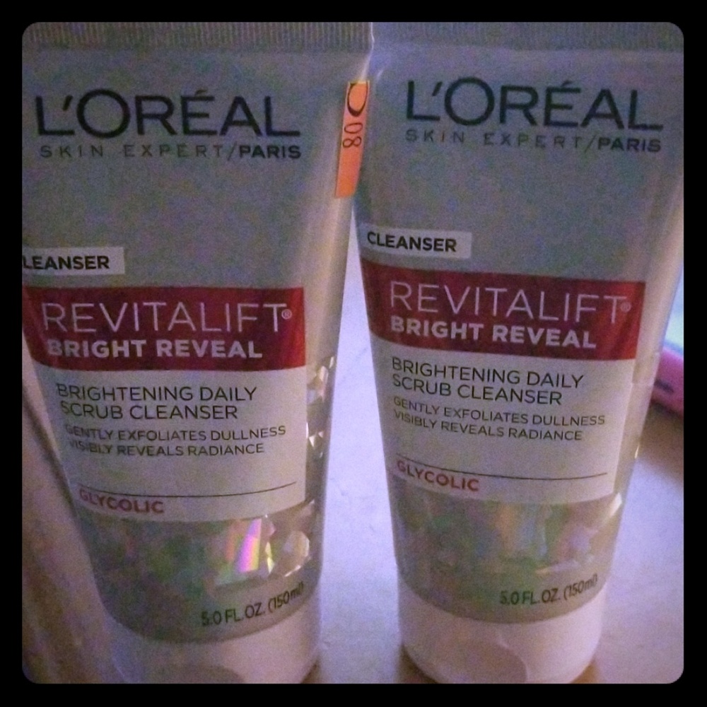Loreal Revitalift cleanser